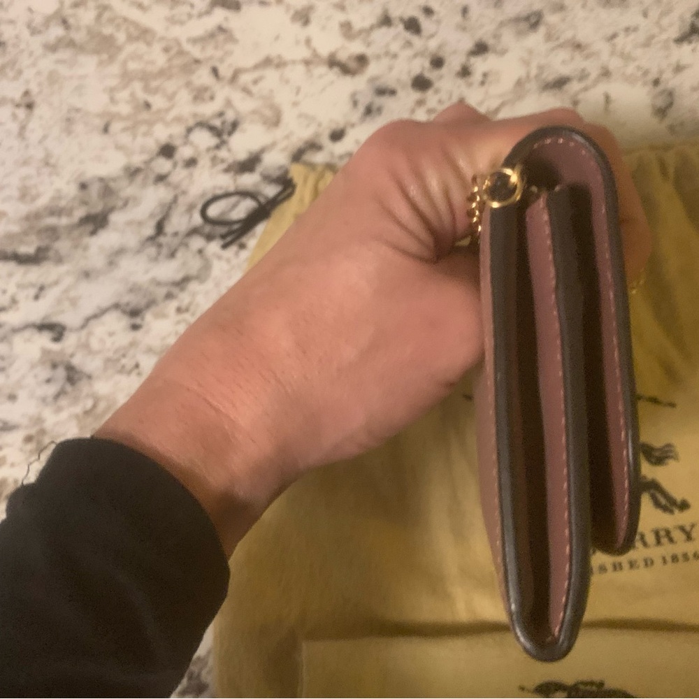 Authentic Burberry Dusty Rose Kenton Wallet Set - Picture 14 of 16